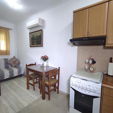 Maria'S House Apartment Perama  Exterior photo