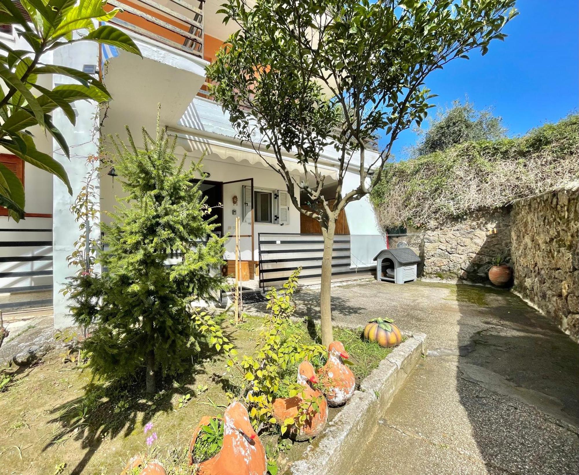 Maria'S House Apartment Perama  Exterior photo