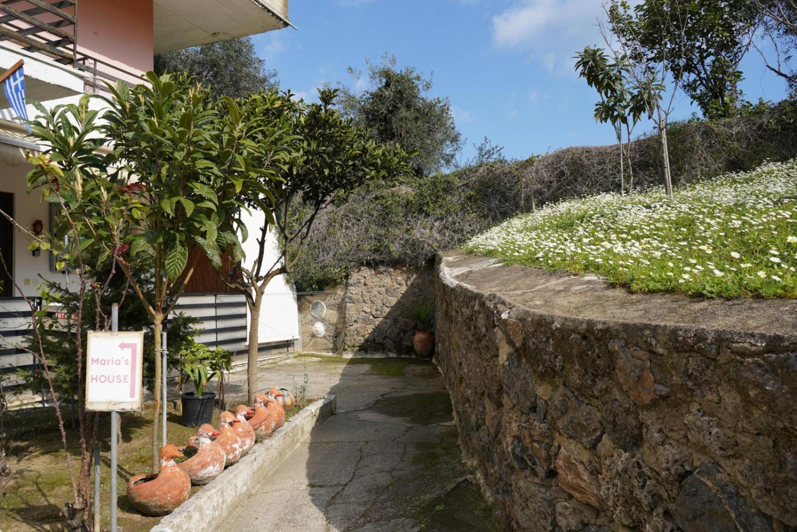 Maria'S House Apartment Perama  Exterior photo